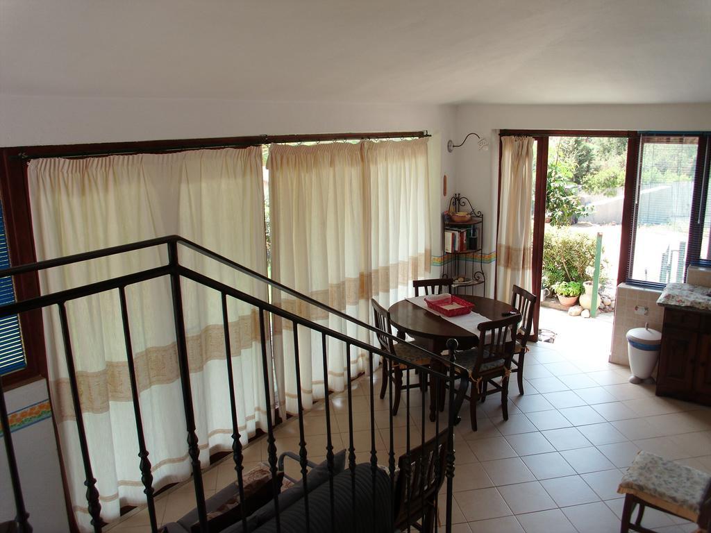 Battistina Holiday Home Коста Рей Екстериор снимка