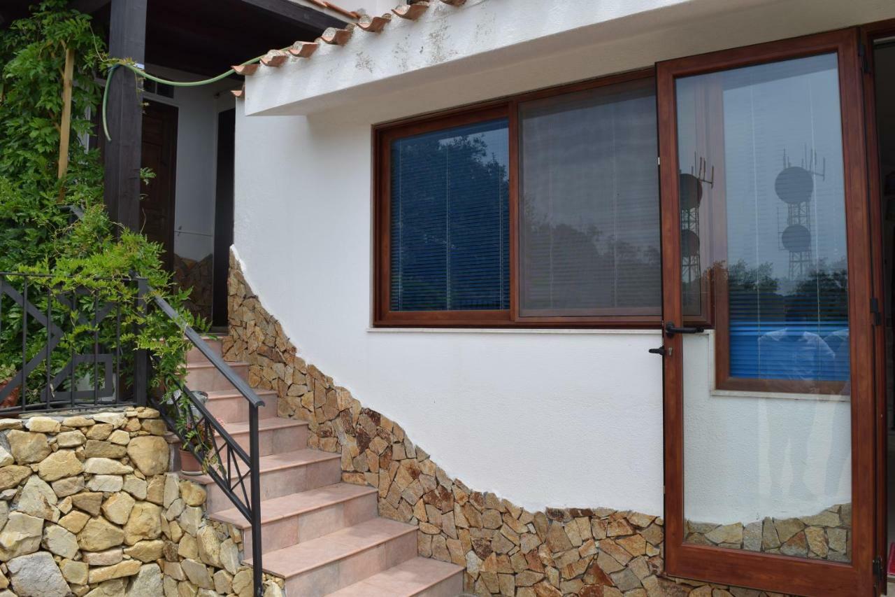 Battistina Holiday Home Коста Рей Екстериор снимка